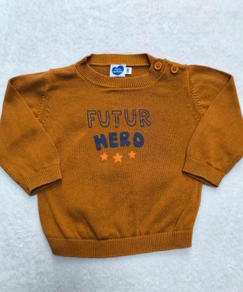 Pull 9 mois 