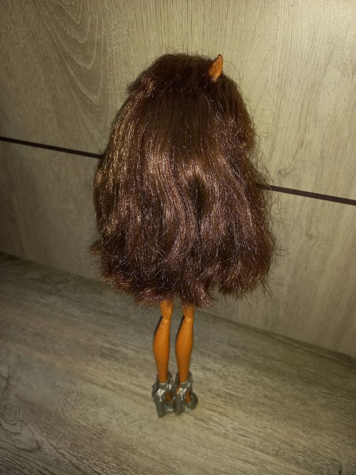 poupée monster high clawdeen wolf robe en simili cuir - photo numéro 2