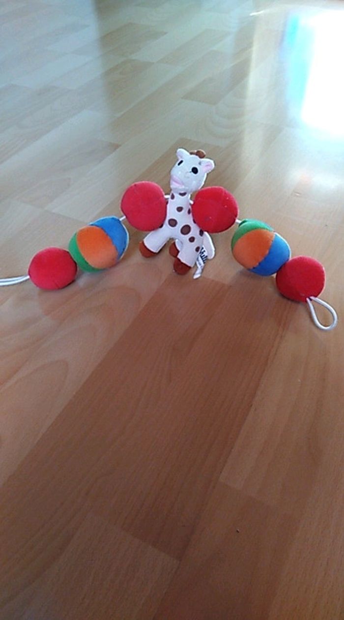 Doudou pour parc à bébé