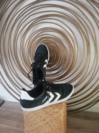Baskets Hummel noires T42