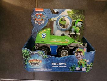 Rocky et son véhicule transfomable