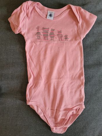 Body petit bateau manches courtes 18 mois tbe