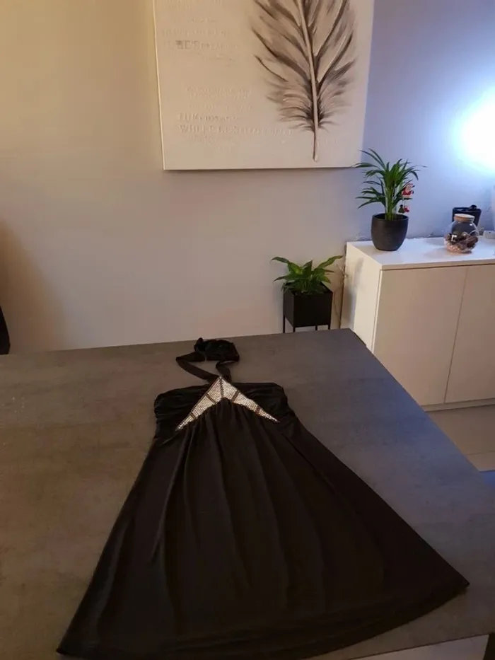 Robe noir avec strass TU - photo numéro 2