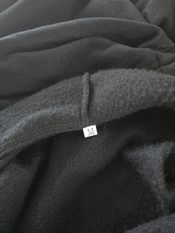 Sweat-shirt noir à capuche avec papillon bleu - photo numéro 8