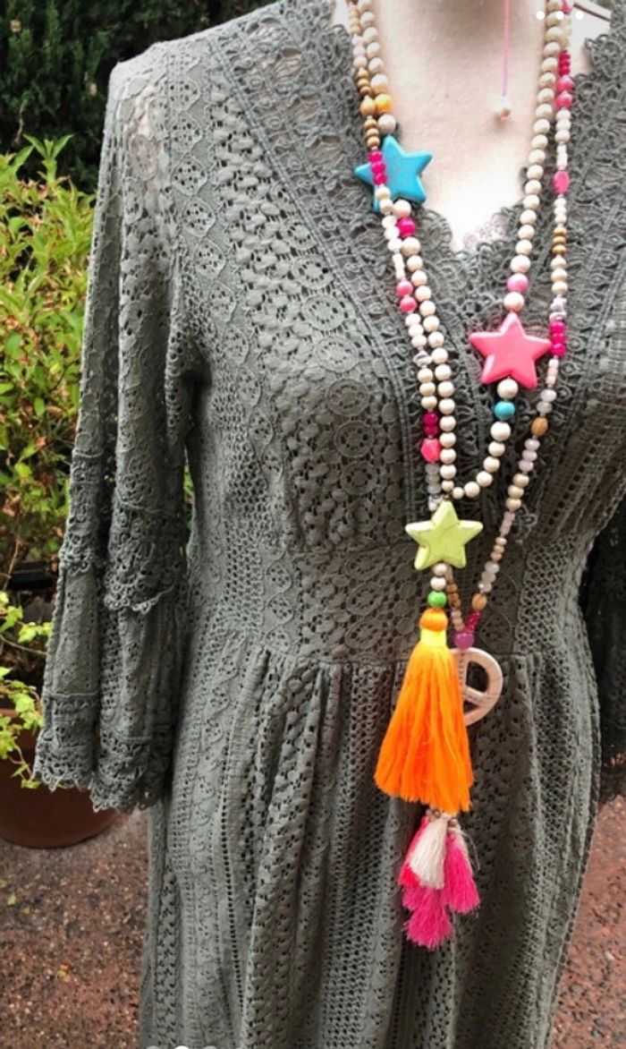 Robe kaki dentelle bohème chic - photo numéro 2