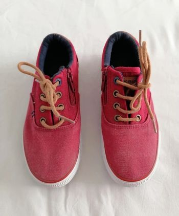 Chaussure en toile bordeaux taille 32