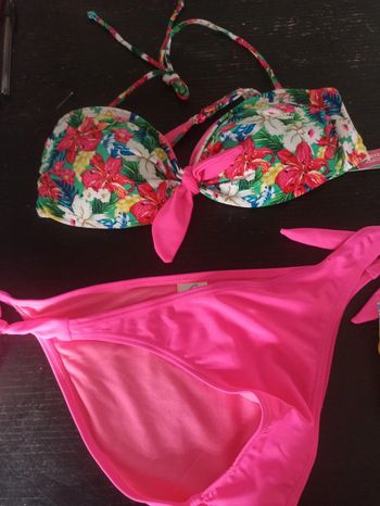 Maillot de bain fleurs rose taille 42