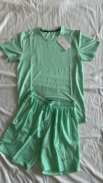 Ensemble Nike Running Menthe - Neuf avec Étiquette 🏷️