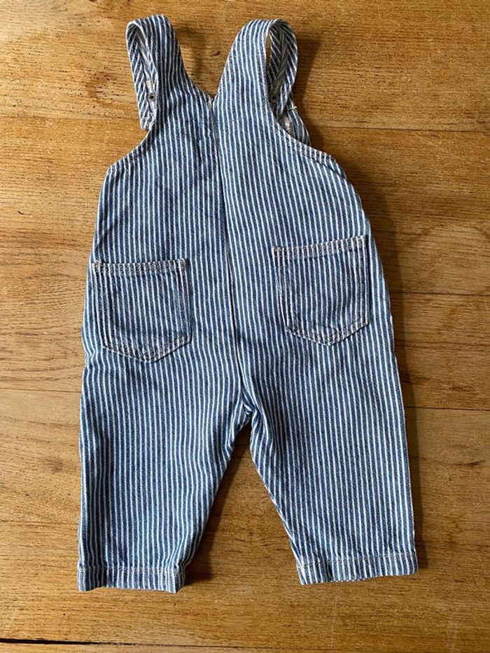 Salopette en jean à rayures Zara - photo numéro 2