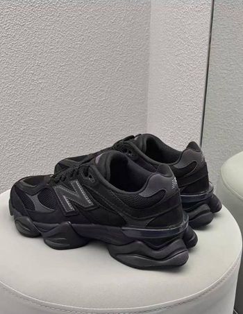 New Balance 9060 taille40