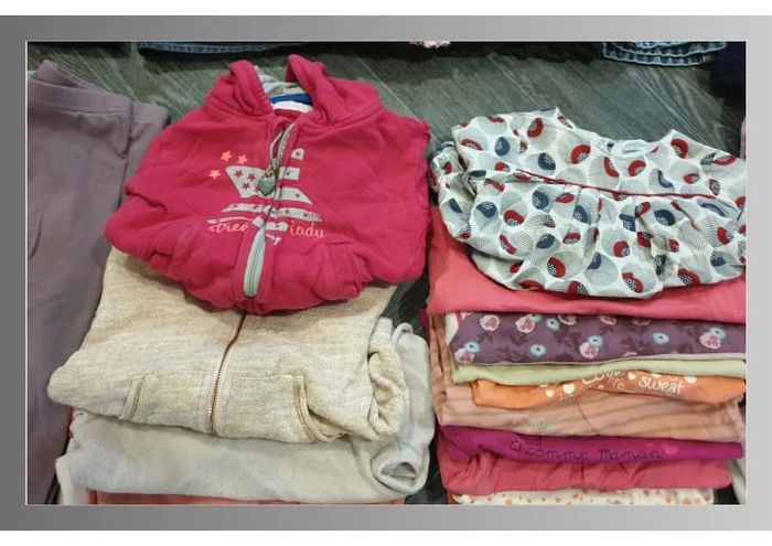 Lot de 30 vêtements hiver fille 18 mois - photo numéro 2
