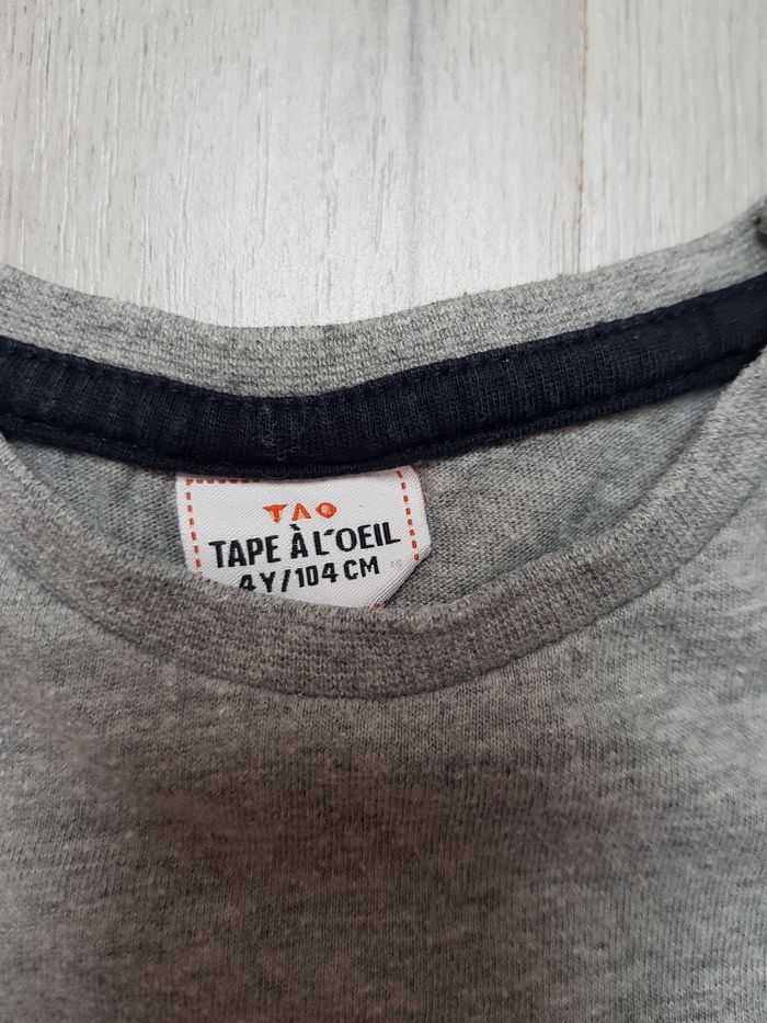 Tee-shirt garçon 4 ans - photo numéro 2