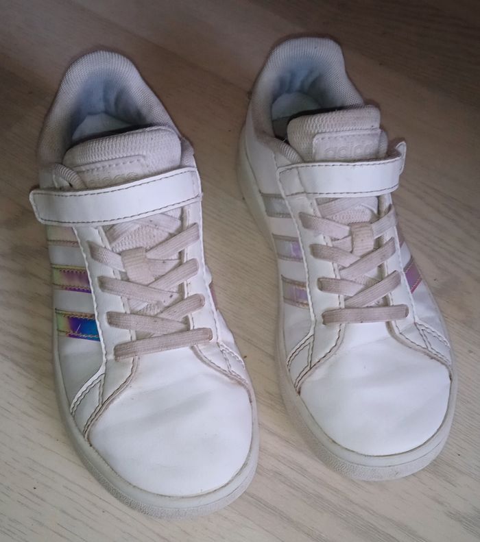 Baskets blanches à bandes argentées Adidas P. 31 - photo numéro 2