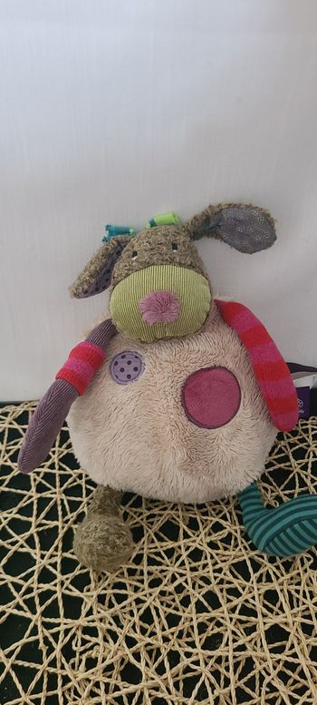 MOULIN ROTY  DOUDOU CHIEN BEIGE ECRU VERT MUSICAL LES JOLIS PAS BEAUX