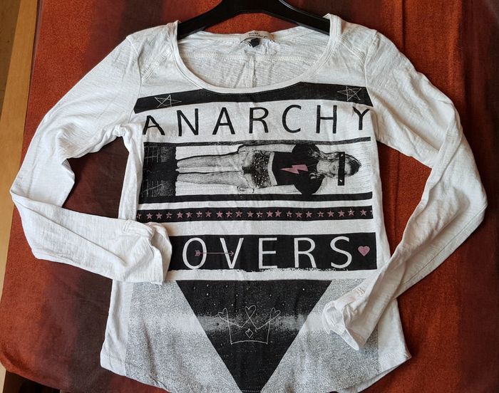 T-shirt imprimé manches longues bershka - photo numéro 4