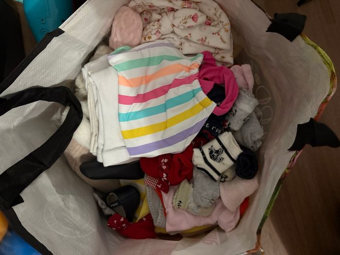 Lot vêtement bébé fille 6-9 mois - photo numéro 2