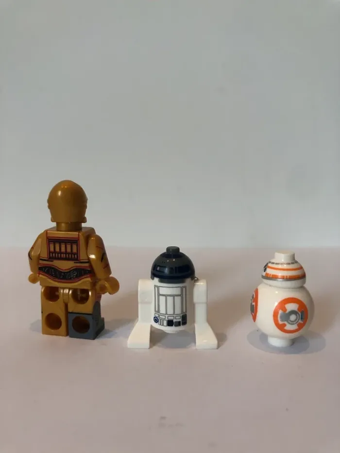 Figurine type lego droïdes C3PO, mini R2D2 et Bb-8. Star Wars - photo numéro 3