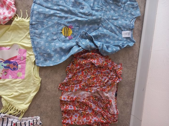 Lot tshirts blouse robe.. - photo numéro 3