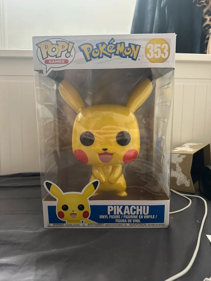 Funko Pop Pokémon - Pikachu Jumbo 353