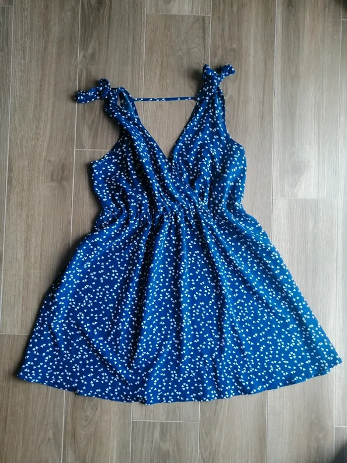 Robe à petit cœur blanc