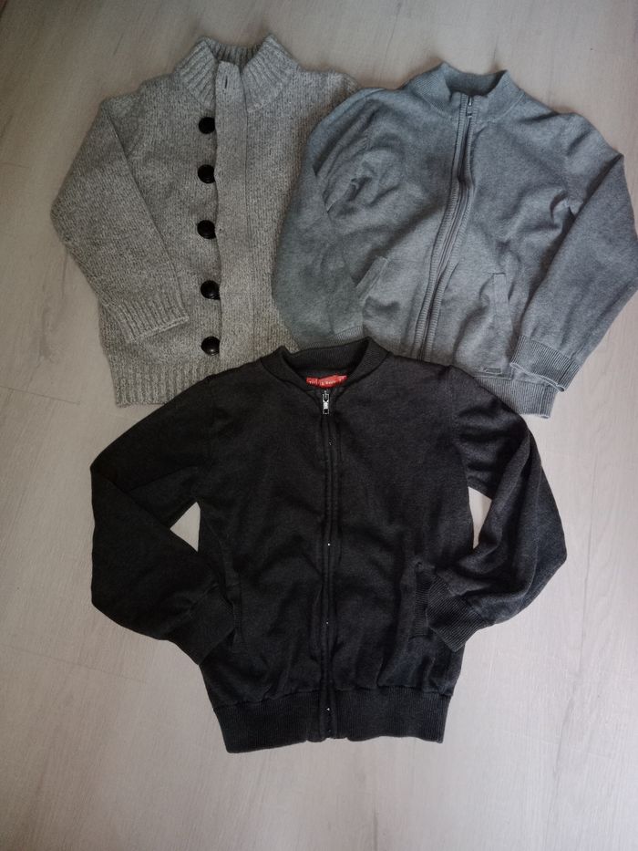 Lot vêtements garçon 8 ans - photo numéro 4
