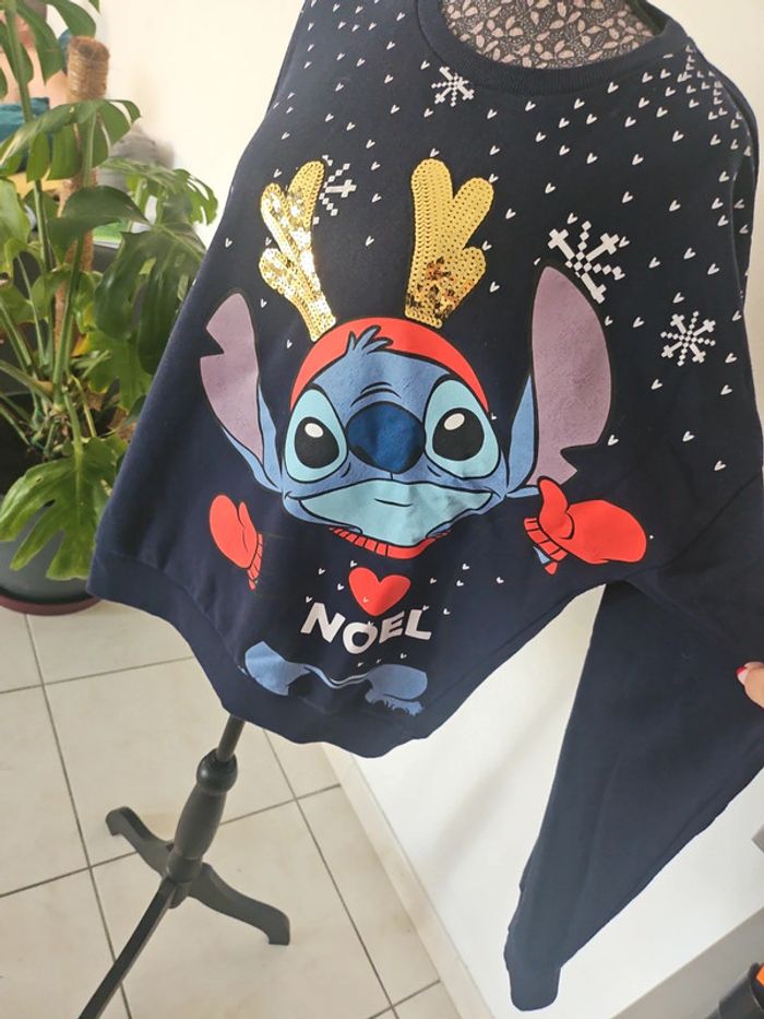 Sweat marque Disney - photo numéro 2