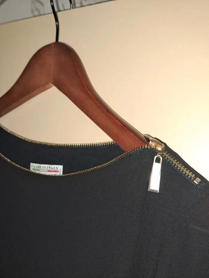 Superbe blouse Made In Italy femme noire fluide comme neuve 40/42 - photo numéro 4