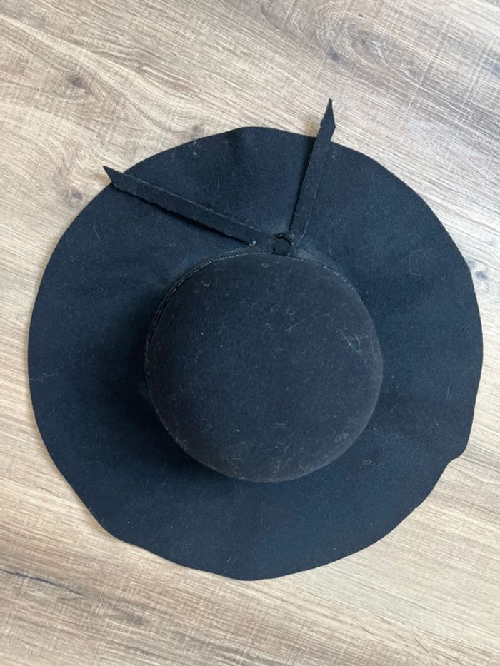 Chapeau noir en feutrine - photo numéro 2