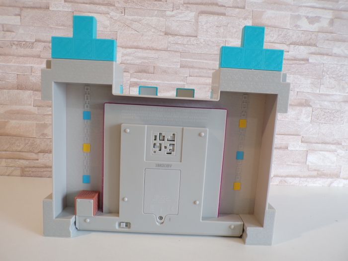 Château Minecraft et figurines (J24) - photo numéro 4