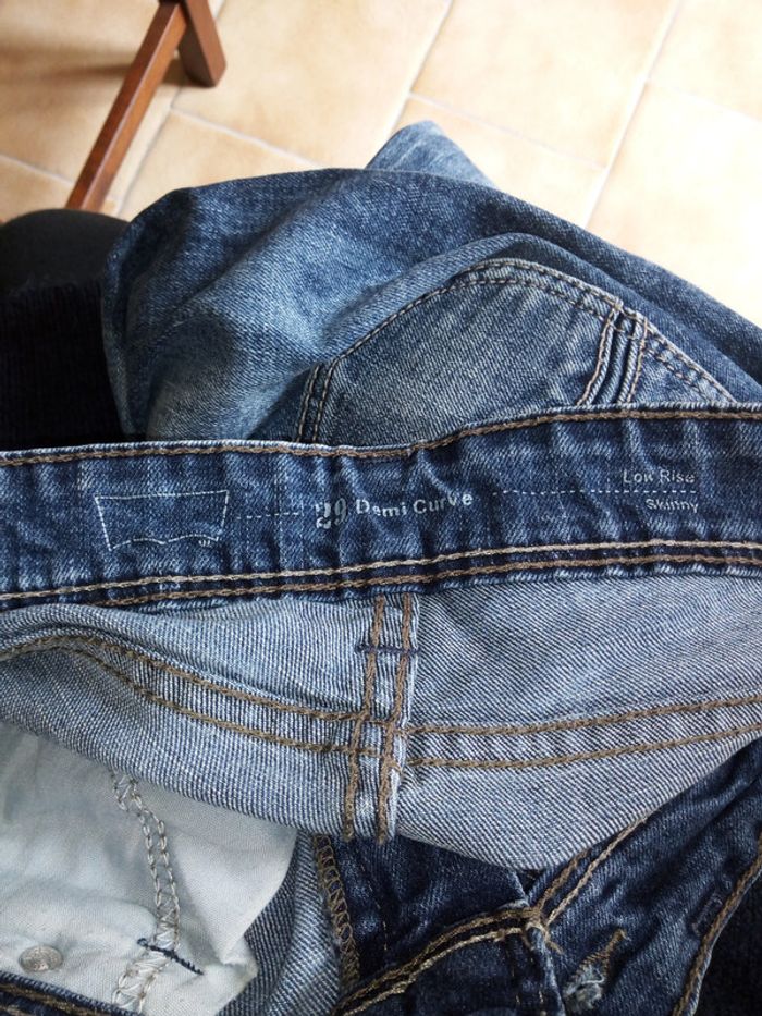 Jean Levis demi curve skinny - photo numéro 8