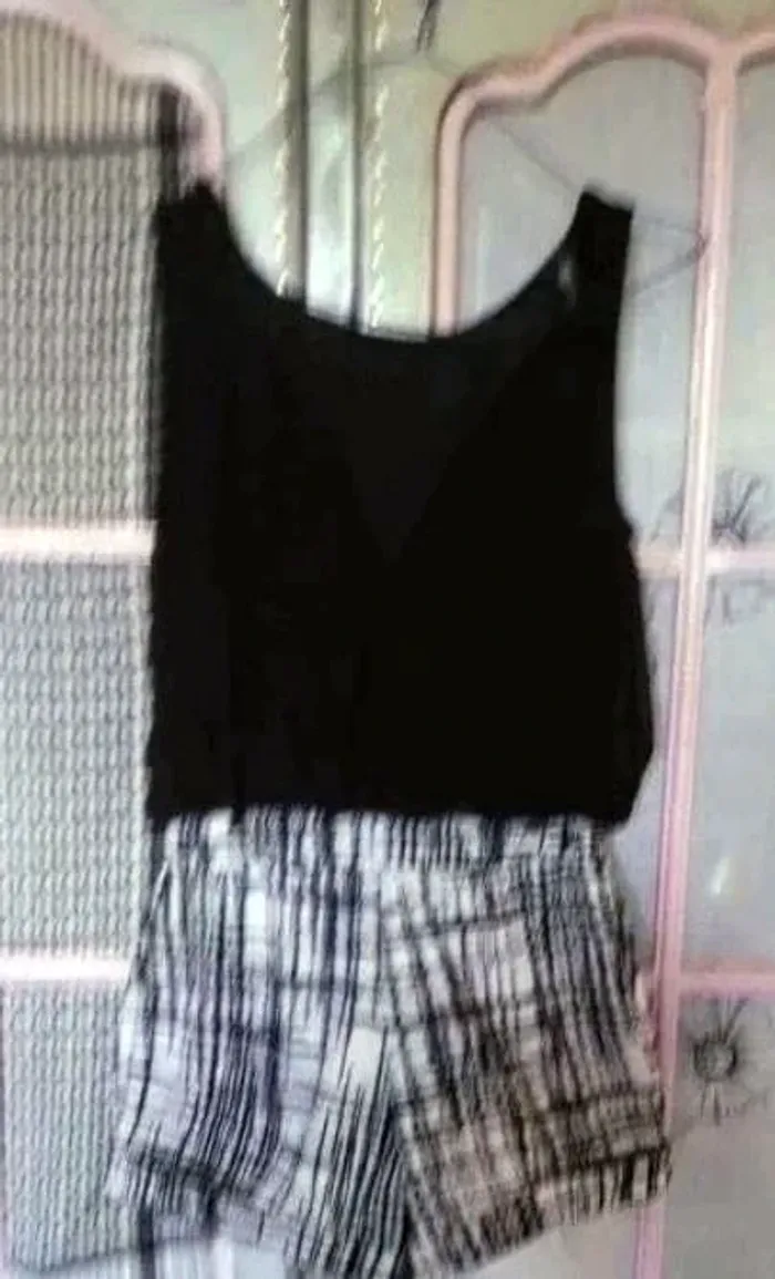 Combi short noir et blanc - photo numéro 2