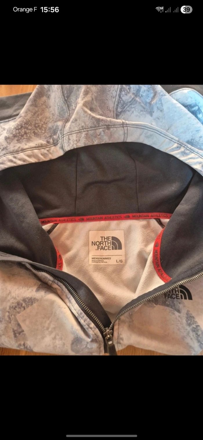 Veste à capuche streetwear/ The North Face/Très bon état - photo numéro 7