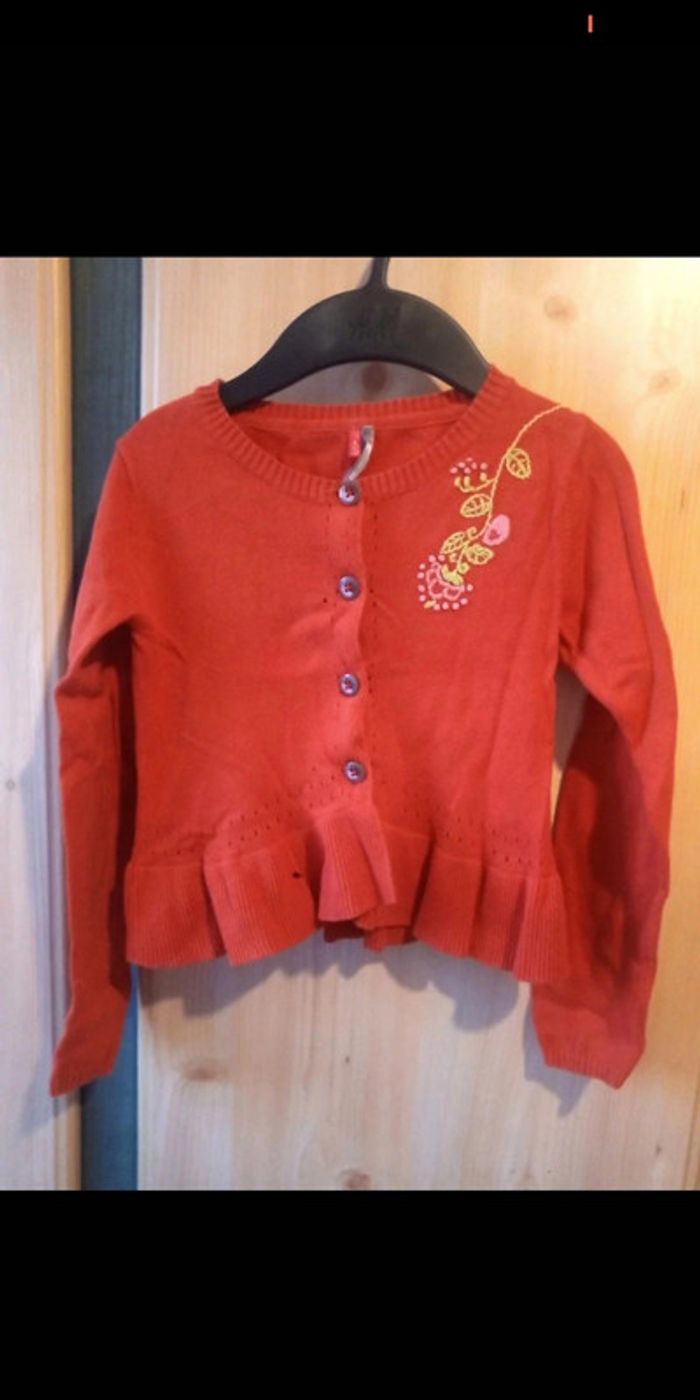 Gilet court à fleurs Orchestra.