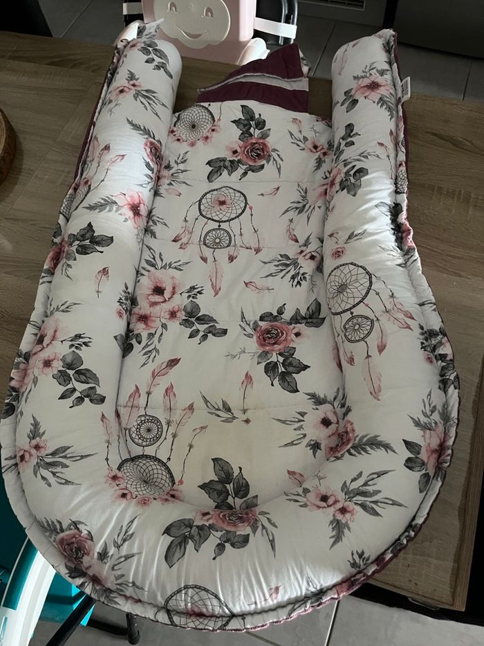 Réducteur de lit bébé