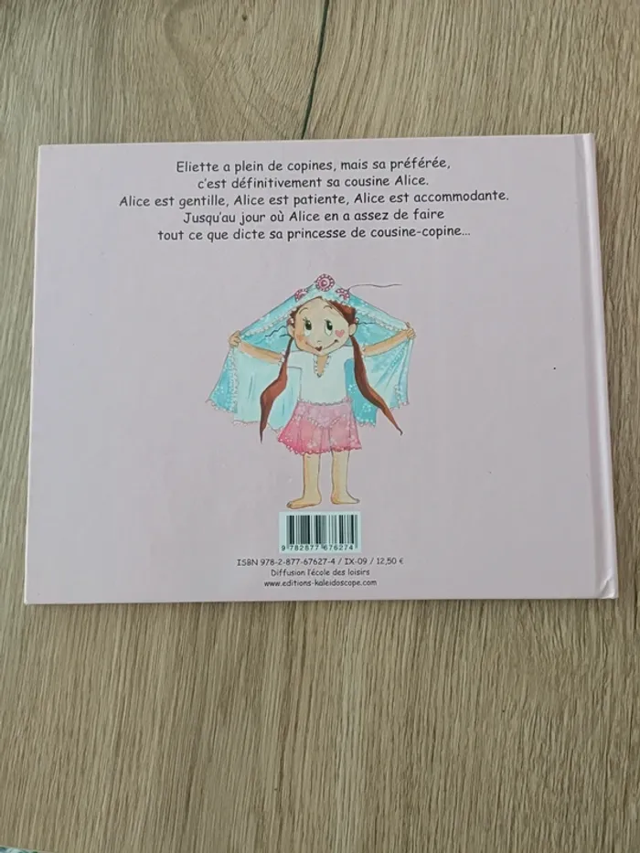 Livre princesse copine-en-chef - photo numéro 2