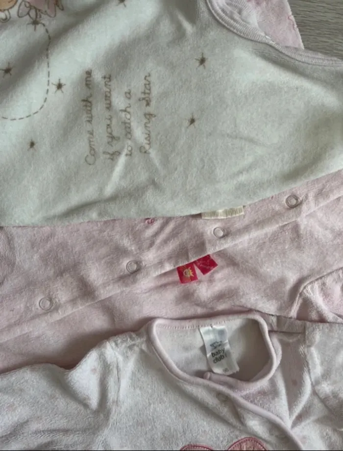 Lot de pyjamas en velours 1 mois - photo numéro 4