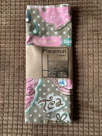 2 sets de table neufs