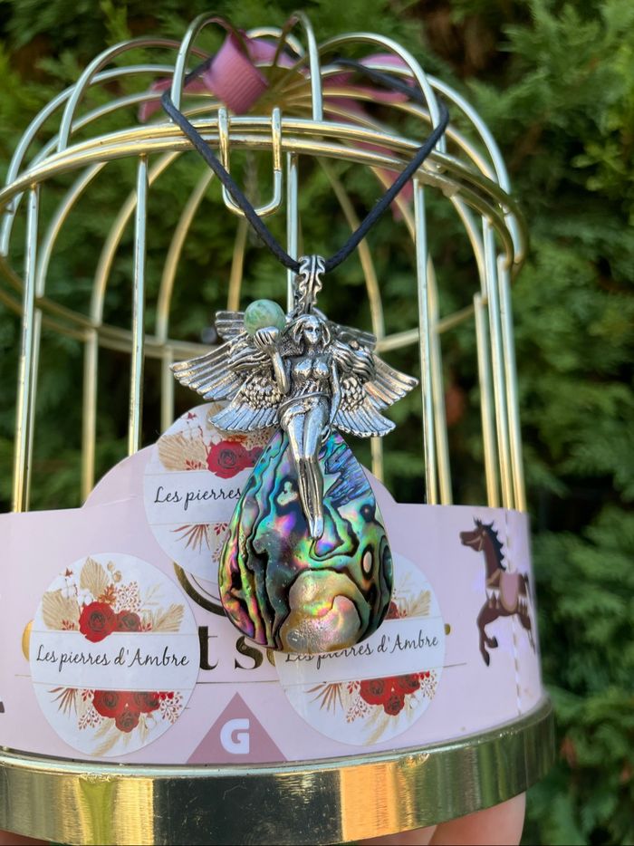 Pendentif Déesse Albalone - photo numéro 3