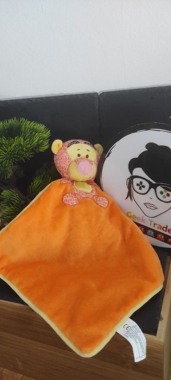 Doudou plat Tigrou orange laine disney nicotoy jaune mouchoir DD003091