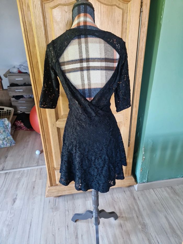 Jolie robe dentelle guipure river island taille 12