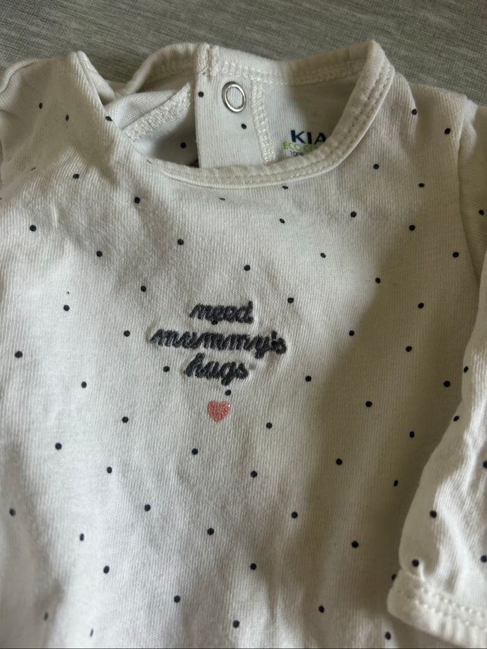 Pyjama - 1 mois - photo numéro 2