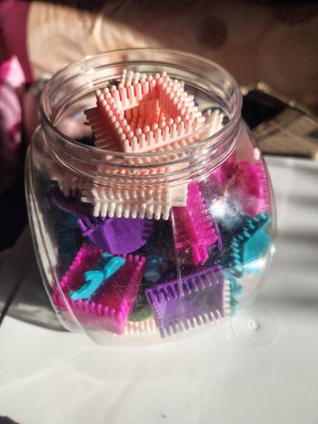 Jeu assemblage à picots