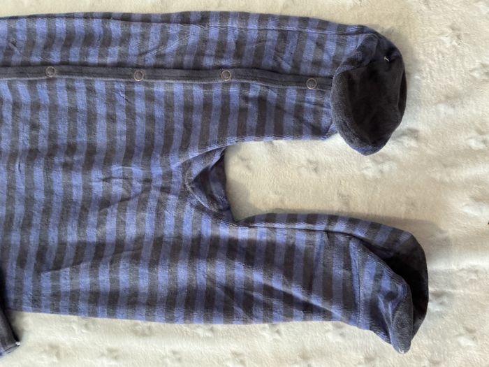 pyjama grenouillère en velours marine et bleu ouverture devant 6 mois kimbaloo - photo numéro 5