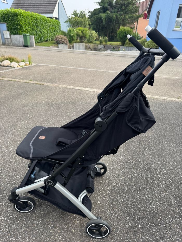 Poussette Gb Pockit+ all city avec adaptateur cosy cybex