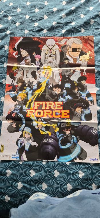 Poster 2 faces Fire Force et Made in Abyss 