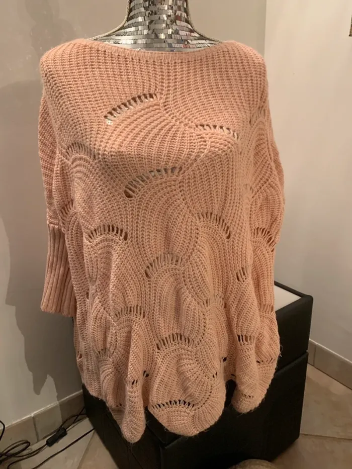 Pull ajouré long taille M
