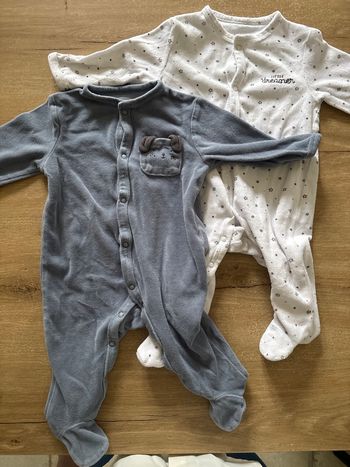 Lot de pyjamas 