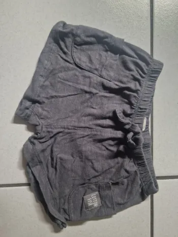 Short gris