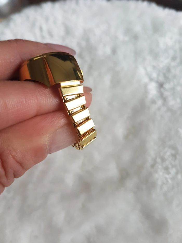 Montre bague dorée étoilés - photo numéro 5