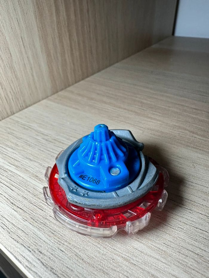Toupie beyblade unicrest u2 - photo numéro 2